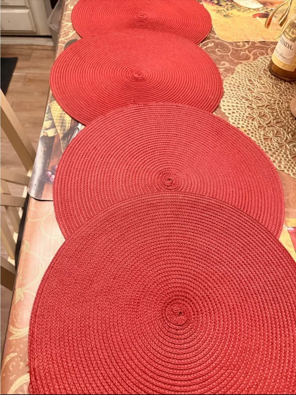 Red Round Woven Placemat Set - Home Dining